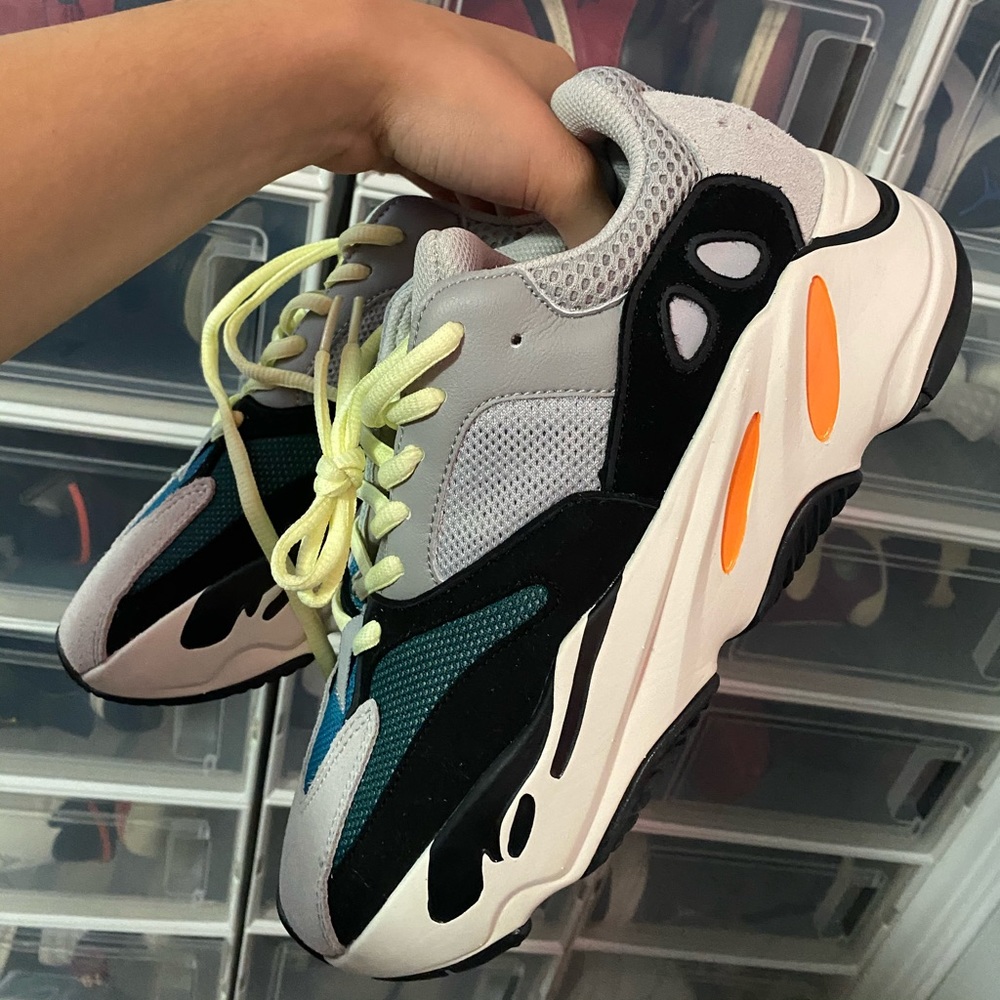 Yeezy 700 “Wave Runner” SIZE 7